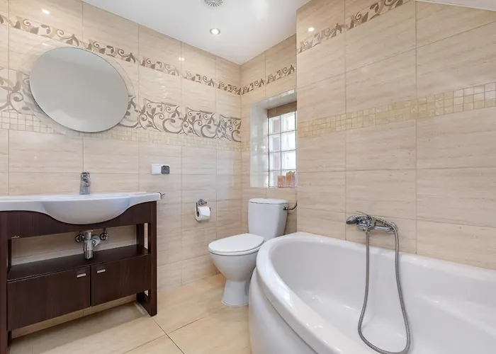 ホームステイ Panorama ポビエロボ